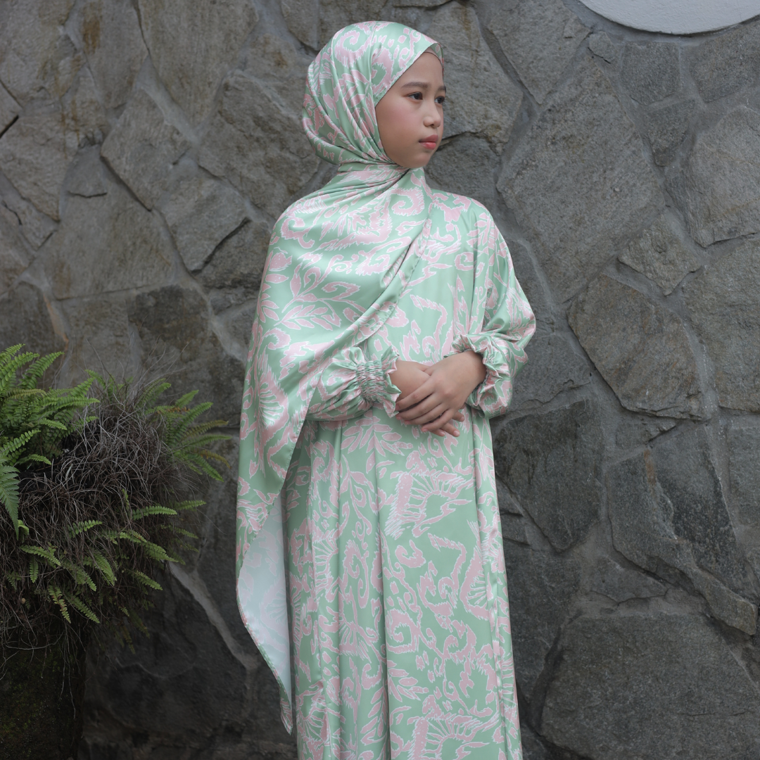 KIDS AURA ABAYA (PRINTED) BY GOTHOBE | SARA
